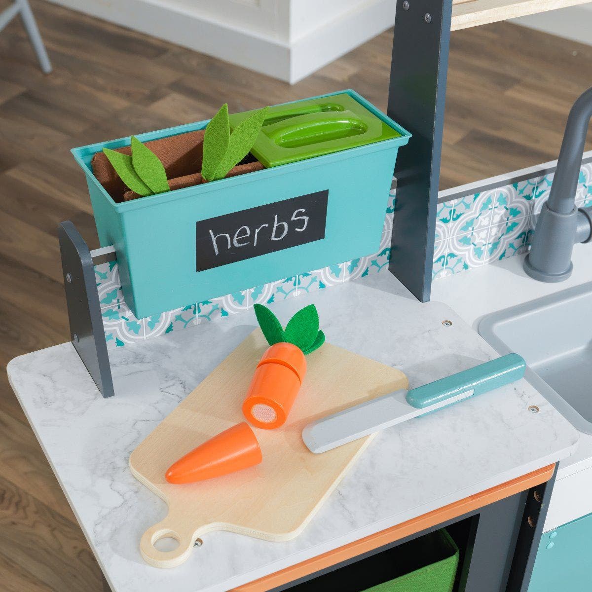 Garden Gourmet Play Kitchen with EZ Kraft Assembly Garden Gourmet Play Kitchen with EZ Kraft Assembly