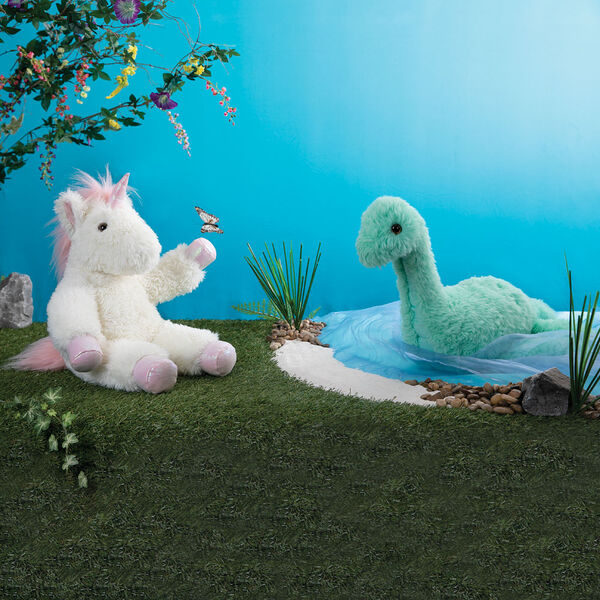 p72-3 18" Fluffy Fantasies Unicorn